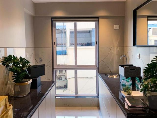 2 BHK Apartment in Goregaon West for resale Mumbai. The reference number is 20545401