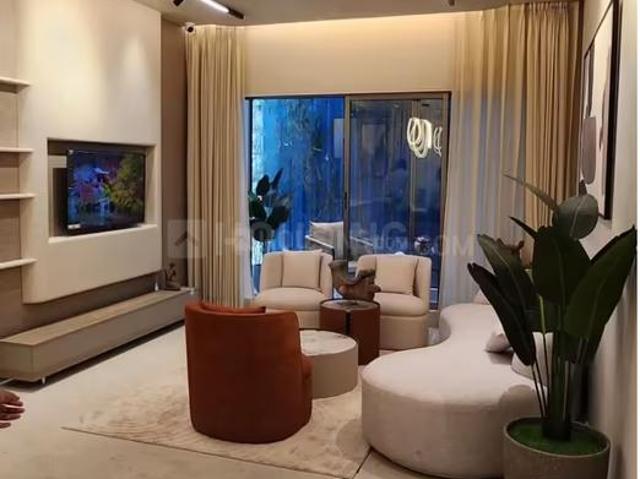 2 BHK Apartment in Goregaon West for resale Mumbai. The reference number is 20883736