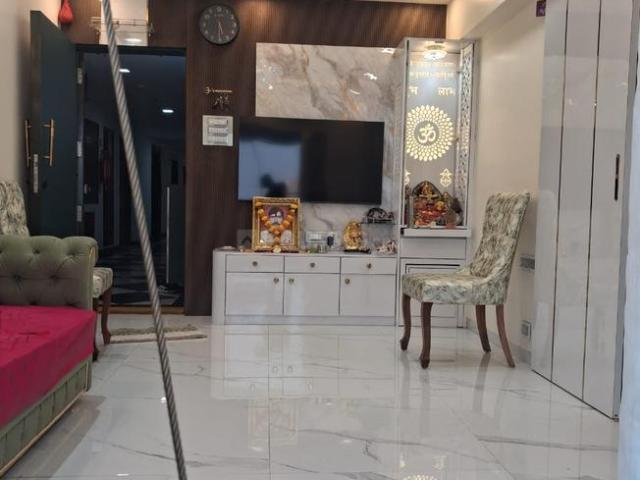2 BHK Apartment in Goregaon West for resale Mumbai. The reference number is 20807349