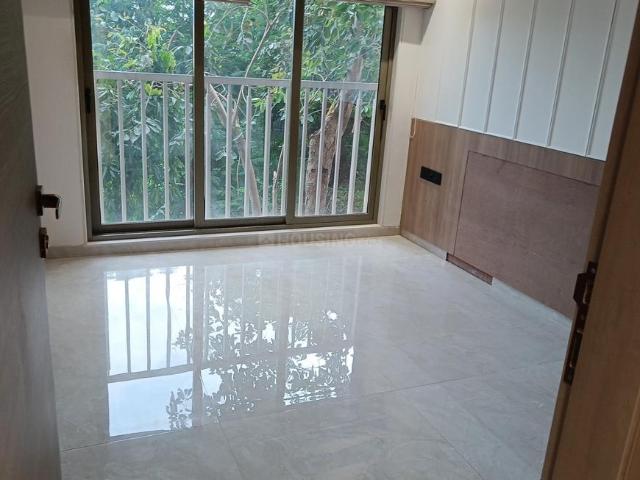 2 BHK Apartment in Goregaon West for resale Mumbai. The reference number is 20972029
