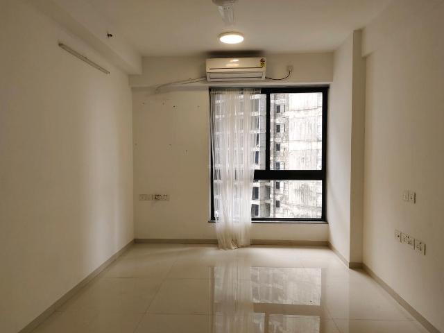 2 BHK Apartment in Goregaon West for resale Mumbai. The reference number is 21041572
