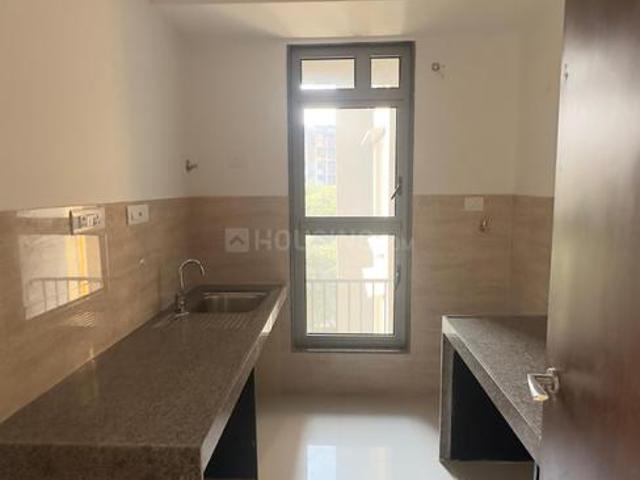 2 BHK Apartment in Goregaon West for resale Mumbai. The reference number is 21196351