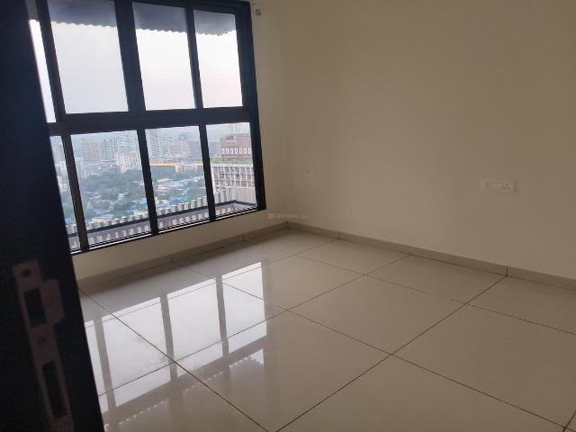 2 BHK Apartment in Goregaon West for resale Mumbai. The reference number is 21212404