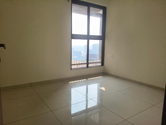 2 BHK Apartment in Goregaon West for resale Mumbai. The reference number is 21217489