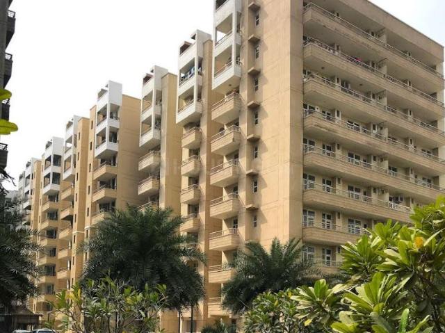 2 BHK Apartment in Gagan Vihar for resale Ghaziabad. The reference number is 9109138