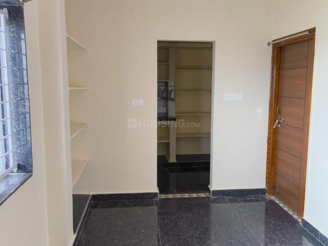 2 BHK Apartment in Gajularamaram for rent Hyderabad. The reference number is 20504411