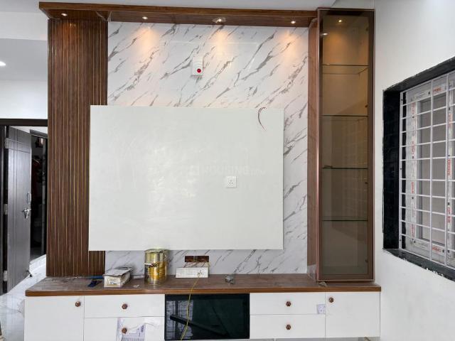 2 BHK Apartment in Gajularamaram for rent Hyderabad. The reference number is 20602114