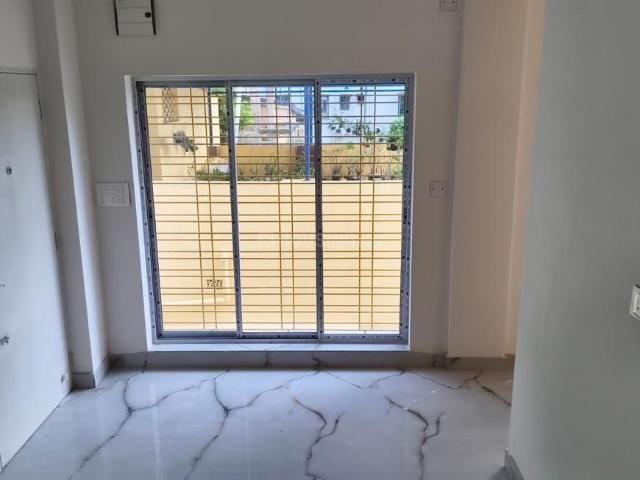 2 BHK Apartment in Ganguly Bagan for resale Kolkata. The reference number is 21006200