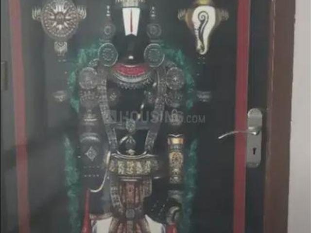 2 BHK Apartment in Gandhi Nagar for rent Kakinada. The reference number is 19367281