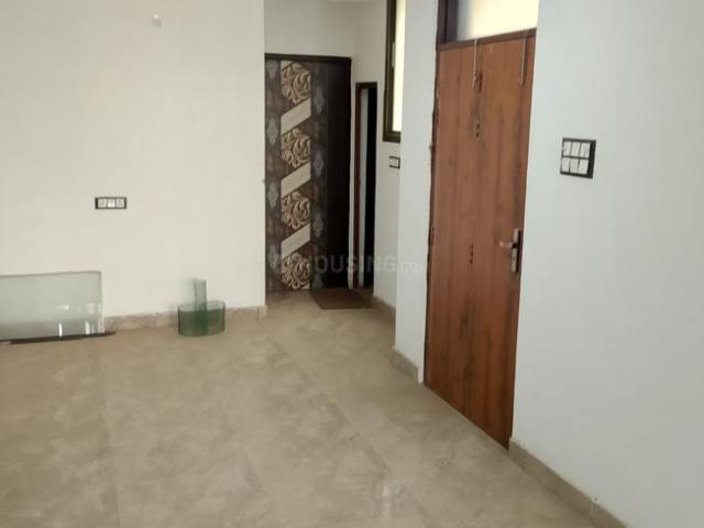 2 BHK Apartment in Gandhi Nagar for rent Kanpur. The reference number is 20618607