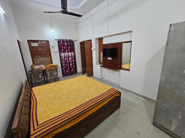 2 BHK Apartment in Gandhi Nagar for rent Kanpur. The reference number is 20899783