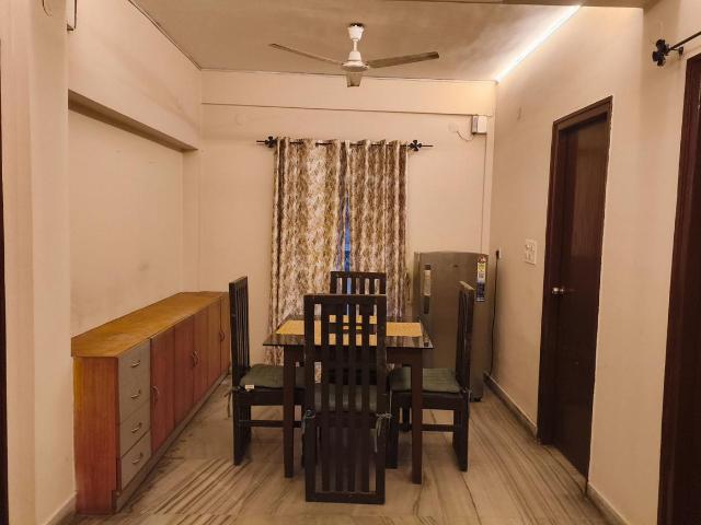 2 BHK Apartment in Gariahat for rent Kolkata. The reference number is 21168596
