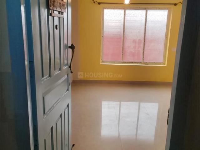 2 BHK Apartment in Gariahat for rent Kolkata. The reference number is 21323341