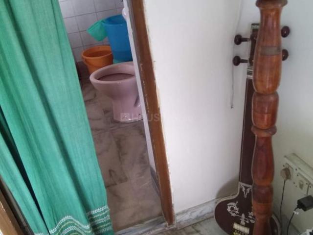 2 BHK Apartment in Gariahat for resale Kolkata. The reference number is 20986718