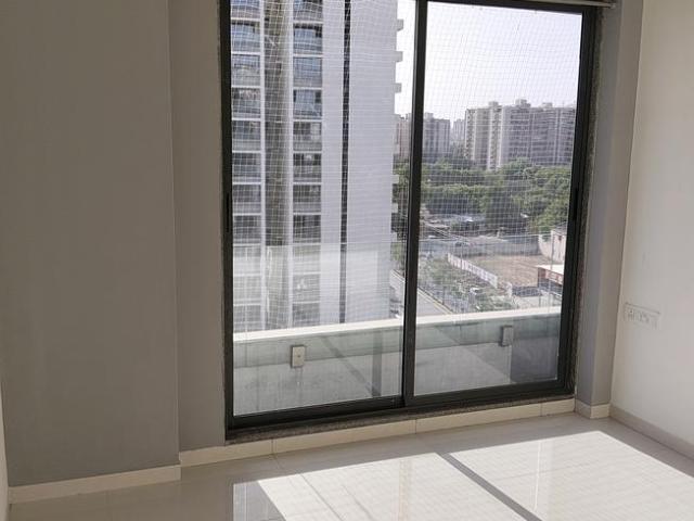 2 BHK Apartment in Ghuma for rent Ahmedabad. The reference number is 19909163