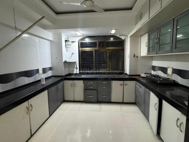 2 BHK Apartment in Ghatkopar East for rent Mumbai. The reference number is 18929831