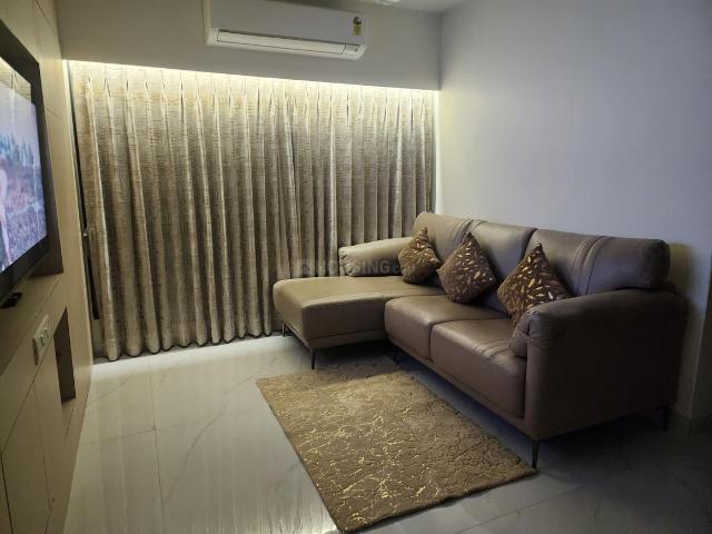 2 BHK Apartment in Ghatkopar East for rent Mumbai. The reference number is 18982056