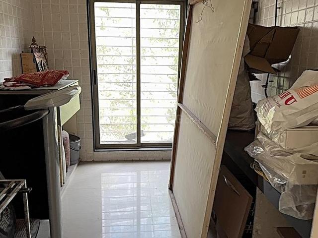 2 BHK Apartment in Ghatkopar East for rent Mumbai. The reference number is 19404355