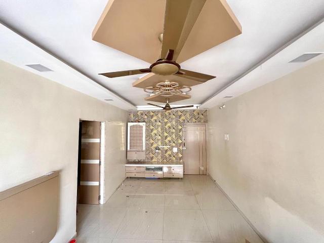 2 BHK Apartment in Ghatkopar East for resale Mumbai. The reference number is 18558736