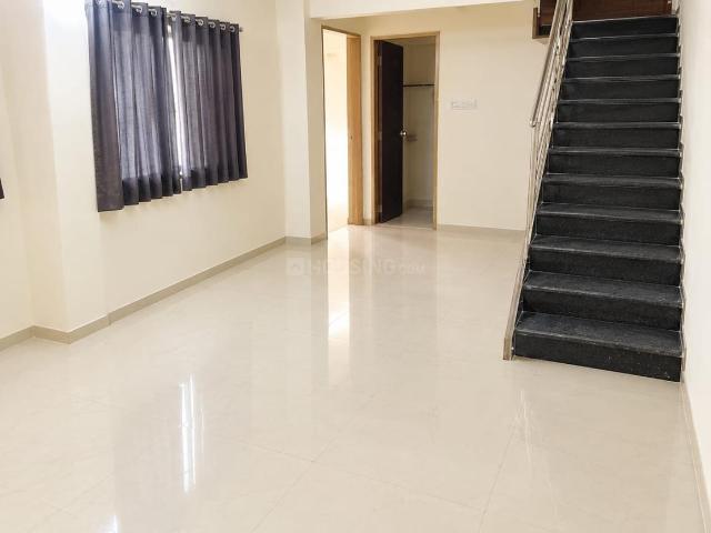 2 BHK Apartment in Ghorpadi for rent Pune. The reference number is 21356623
