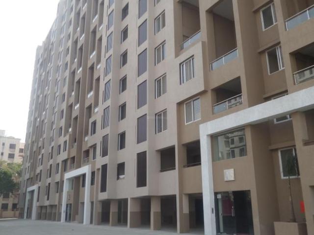 2 BHK Apartment in Ghorpadi for resale Pune. The reference number is 19707246