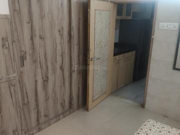 2 BHK Apartment in Girgaon for rent Mumbai. The reference number is 19880300