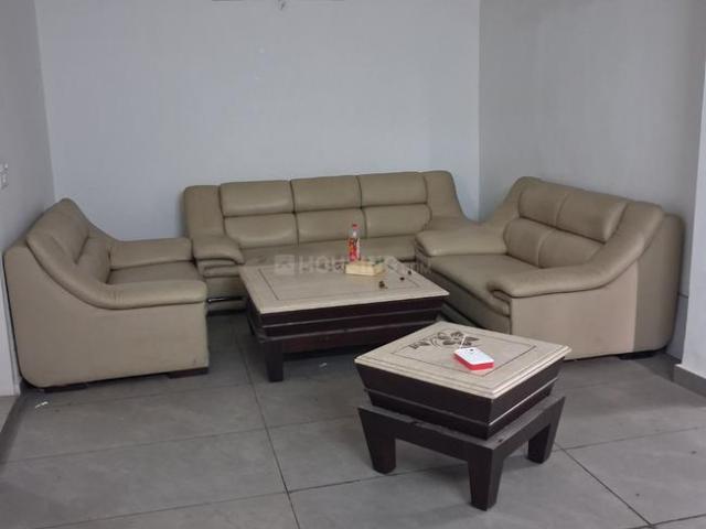 2 BHK Apartment in GTB Nagar for rent New Delhi. The reference number is 20598909
