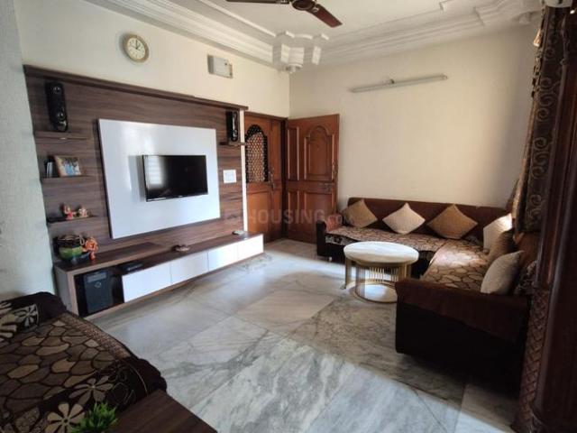 2 BHK Apartment in Gurukul for resale Ahmedabad. The reference number is 19773086