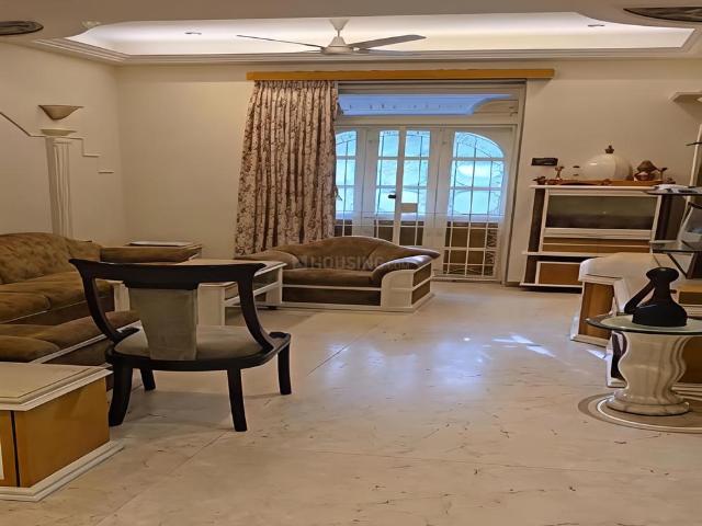2 BHK Apartment in Dadar East for rent Mumbai. The reference number is 20293152