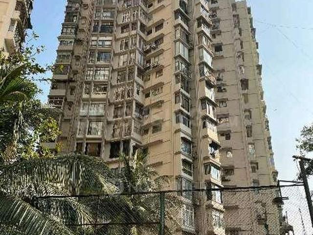 2 BHK Apartment in Dadar East for rent Mumbai. The reference number is 21139040
