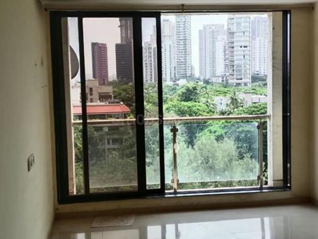 2 BHK Apartment in Dadar East for rent Mumbai. The reference number is 21166303