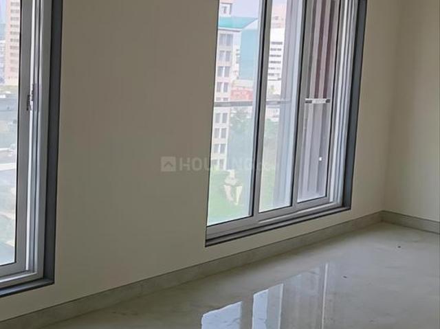 2 BHK Apartment in Dadar East for rent Mumbai. The reference number is 21338774