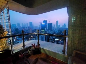 2 BHK Apartment in Dadar West for rent Mumbai. The reference number is 20468373