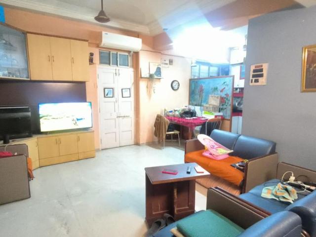 2 BHK Apartment in Dadar West for rent Mumbai. The reference number is 20725959