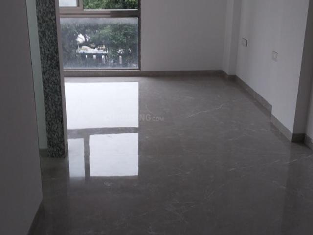 2 BHK Apartment in Dadar West for resale Mumbai. The reference number is 18104445