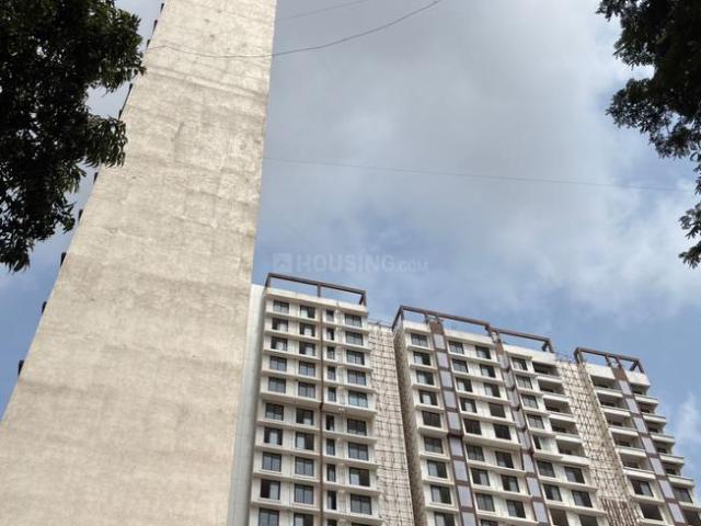 2 BHK Apartment in Dadar West for resale Mumbai. The reference number is 19762882