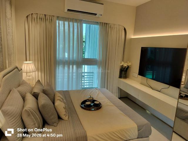 2 BHK Apartment in Dadar West for resale Mumbai. The reference number is 20944469
