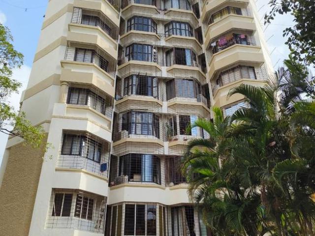 2 BHK Apartment in Dadar West for resale Mumbai. The reference number is 13045125