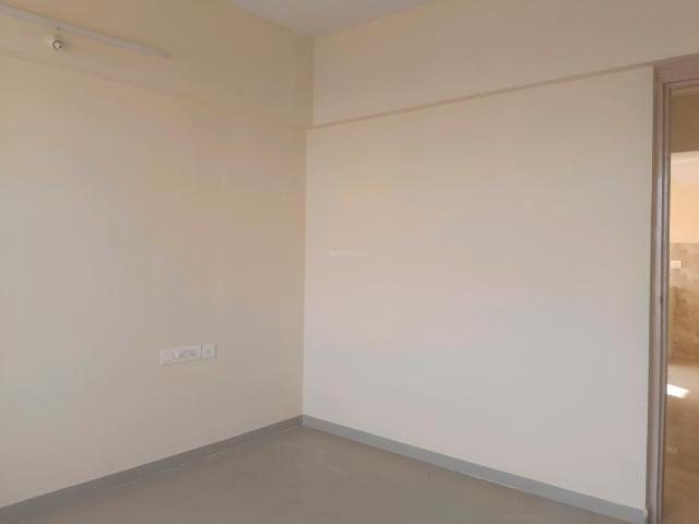 2 BHK Apartment in Dahisar West for rent Mumbai. The reference number is 17951720