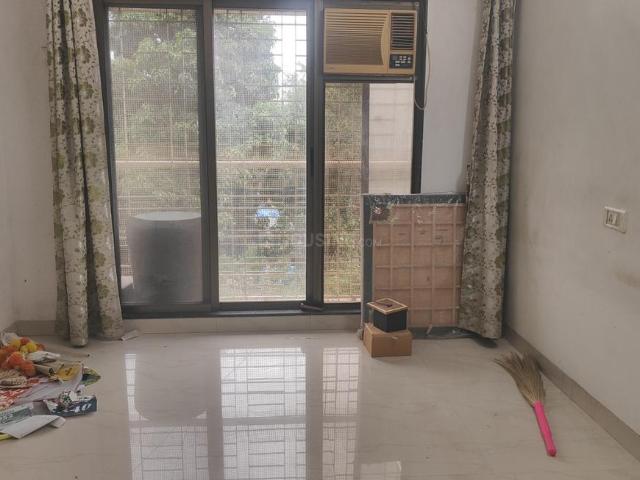 2 BHK Apartment in Dahisar West for rent Mumbai. The reference number is 20701821