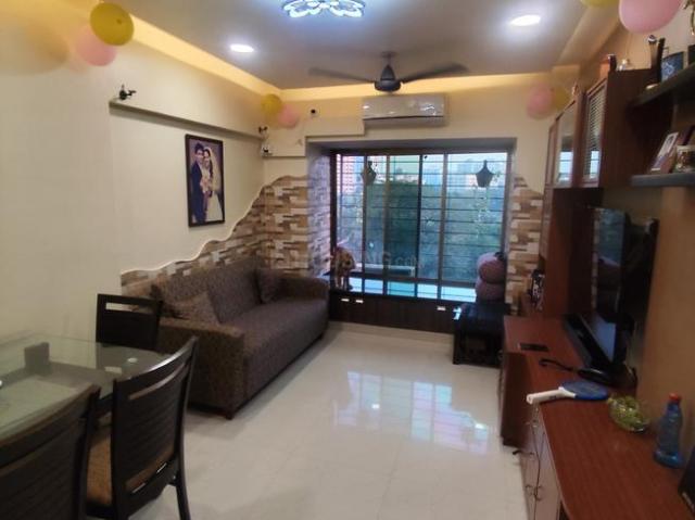 2 BHK Apartment in Dahisar West for resale Mumbai. The reference number is 20429972