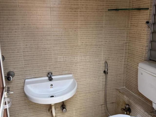 2 BHK Apartment in Dahisar East for rent Mumbai. The reference number is 19930039