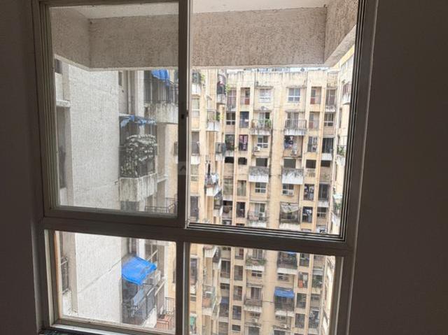 2 BHK Apartment in Dahisar East for rent Mumbai. The reference number is 21045621