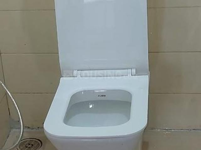 2 BHK Apartment in Dahisar East for rent Mumbai. The reference number is 21102580