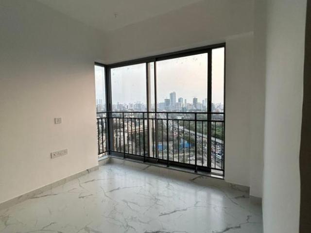 2 BHK Apartment in Dahisar East for rent Mumbai. The reference number is 21264818