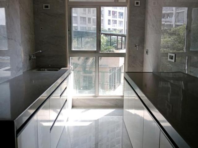 2 BHK Apartment in Dahisar East for resale Mumbai. The reference number is 19205636