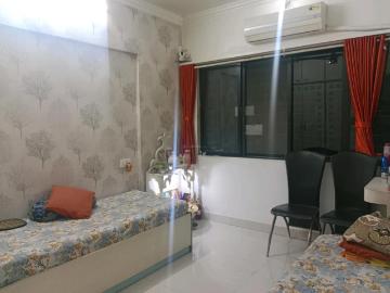 2 BHK Apartment in Dahisar East for resale Mumbai. The reference number is 19576136