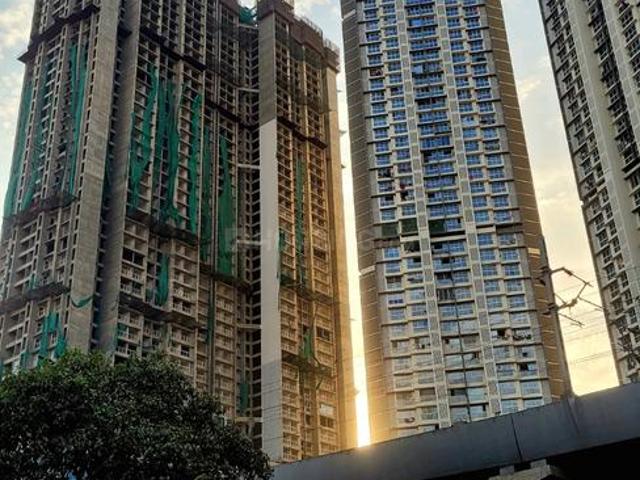 2 BHK Apartment in Dahisar East for resale Mumbai. The reference number is 20177667