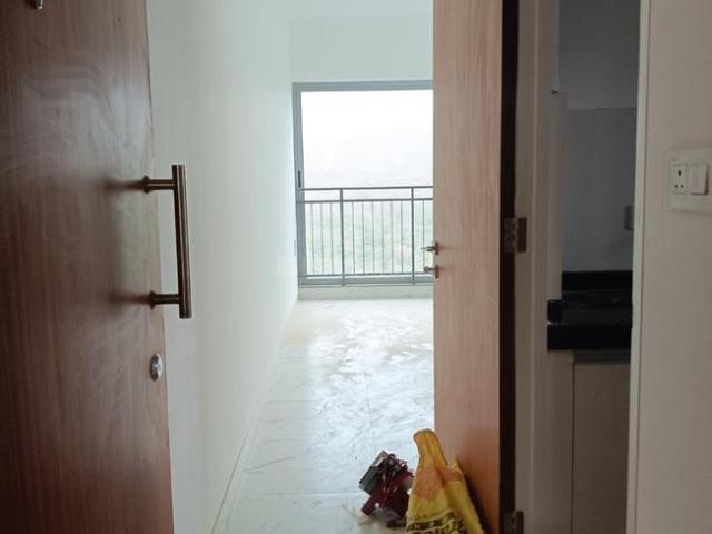 2 BHK Apartment in Dahisar East for resale Mumbai. The reference number is 20396277