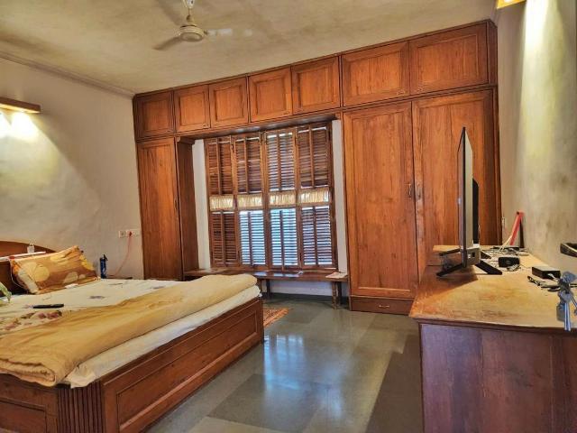 2 BHK Apartment in Deccan Gymkhana for rent Pune. The reference number is 20911098